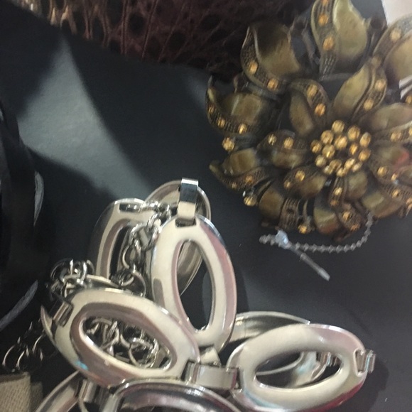 26 belts size large and medium almost every color - Picture 2 of 4